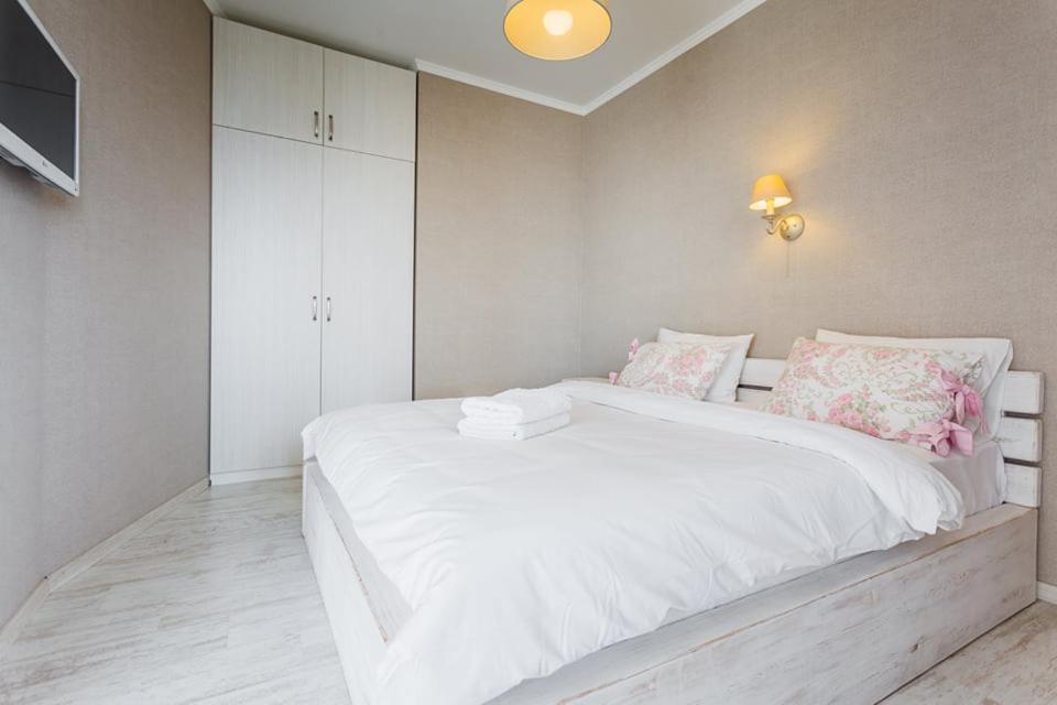 Панорамный Вид 15 Этаж. Набережная Днепра Kiew Exterior foto